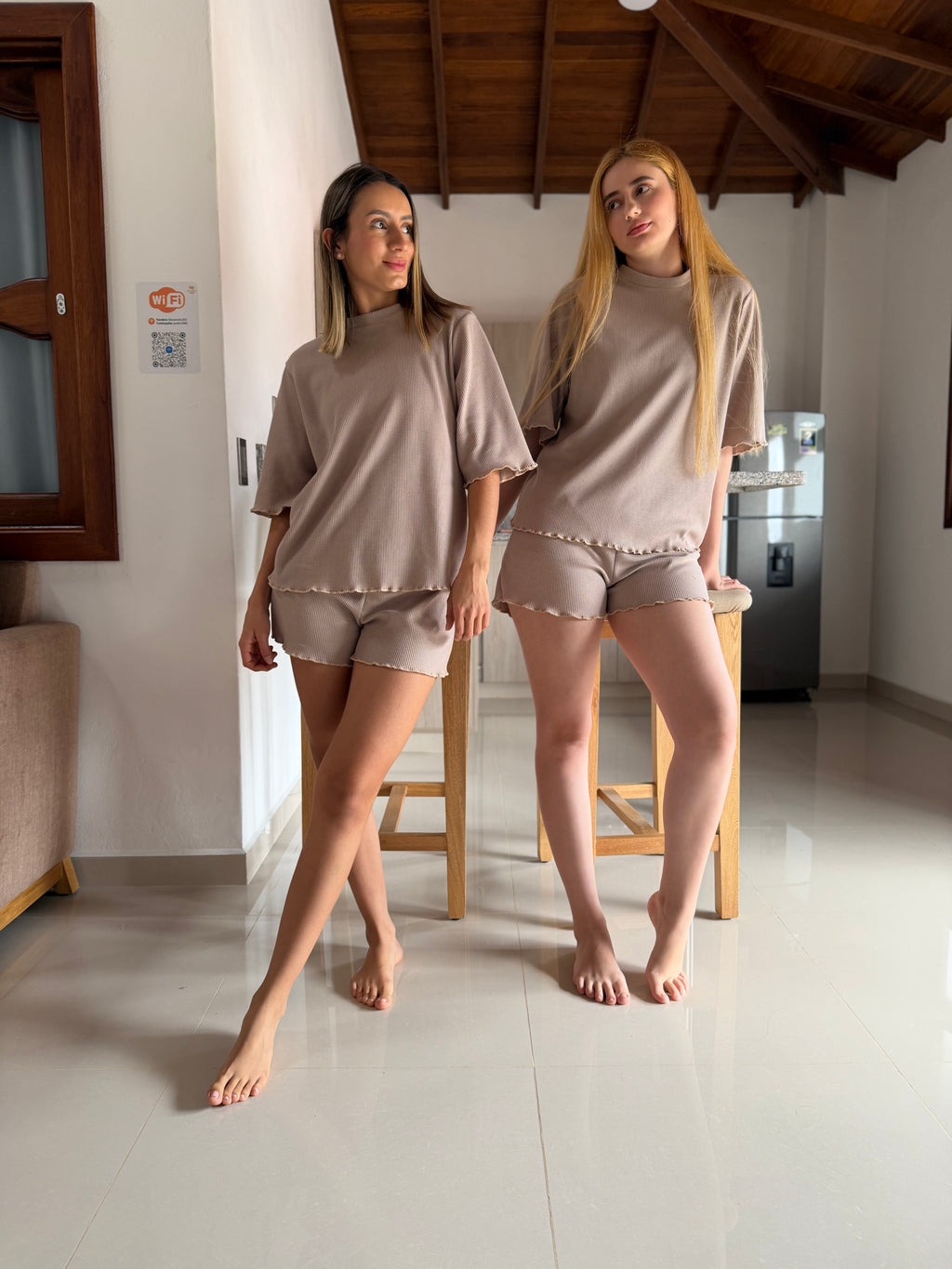 Conjunto pijama suave con diseño tela galleta