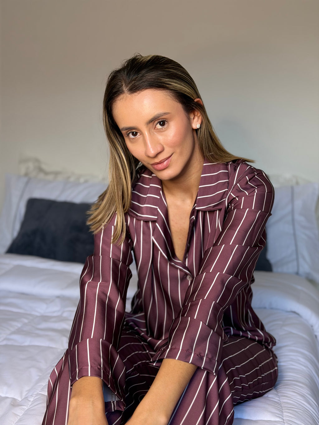 Conjunto Rojo de Pantalón y Camisa Manga Larga en Seda Italiana Vino Tinto